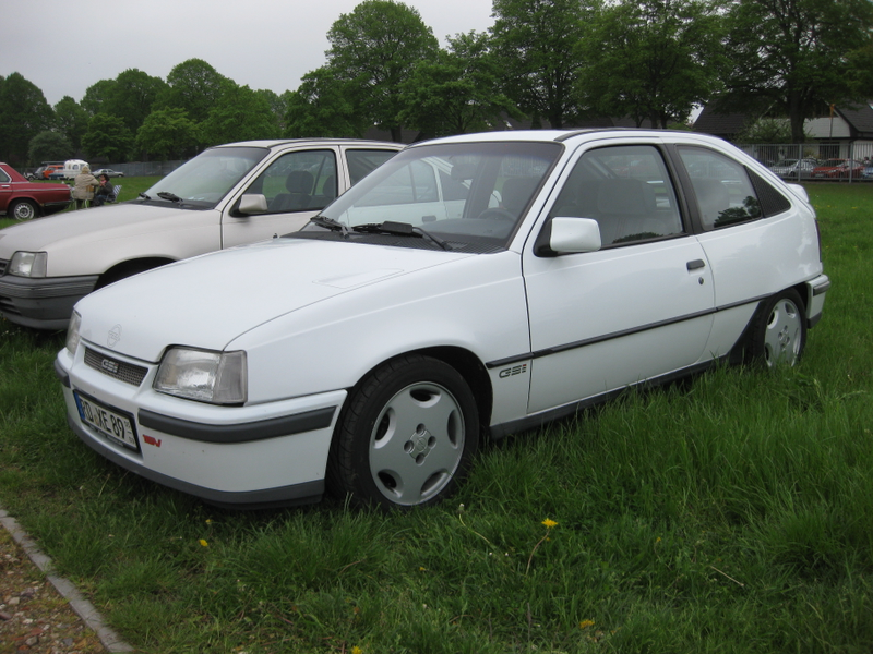 Illustration for article titled The Ten Best Versions Of Terrible Cars